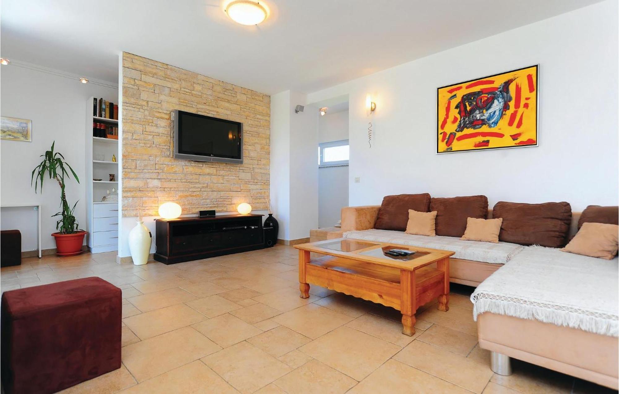 5 Bedroom Amazing Home In Debeljak Dış mekan fotoğraf