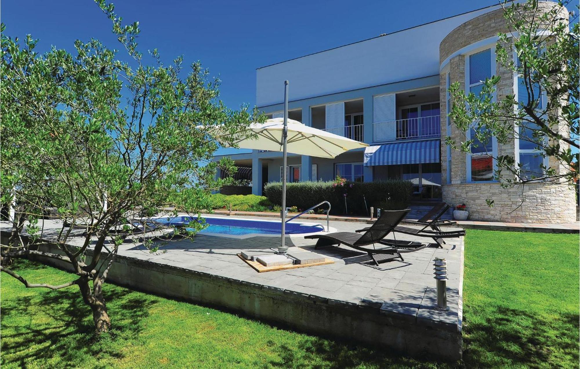 5 Bedroom Amazing Home In Debeljak Dış mekan fotoğraf