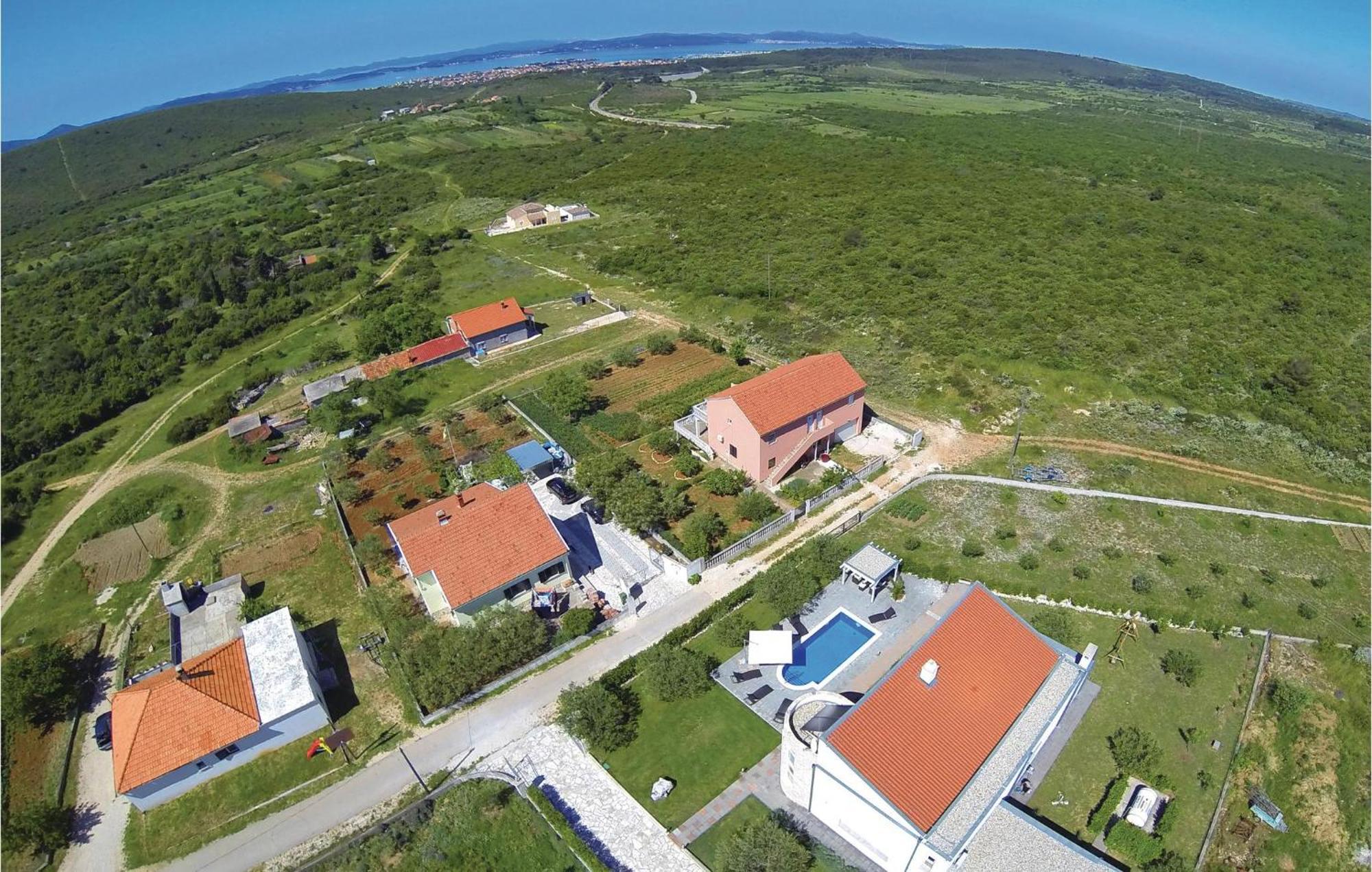5 Bedroom Amazing Home In Debeljak Dış mekan fotoğraf